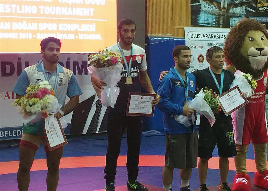 تیم 11 نفره کشتی آزاد ایران در جام یاشاردوغو با کسب 3 مدال طلا، 3 نقره و عنوان نایب قهرمانی به کار خود پایان داد