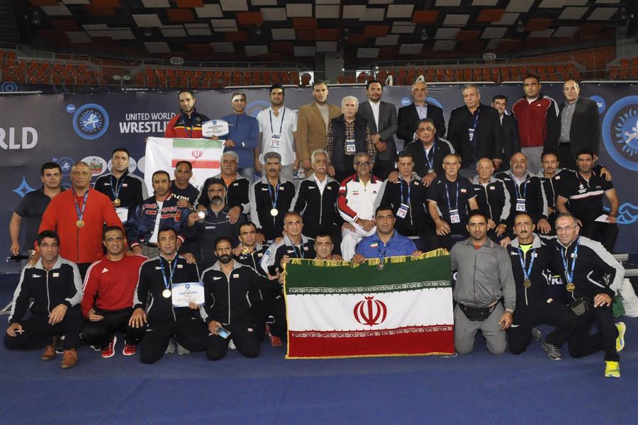 تیم های ایران با کسب 14 مدال طلا، 4 نقره و 4 برنز، قهرمان کشتی آزاد پیشکسوتان جهان شدند