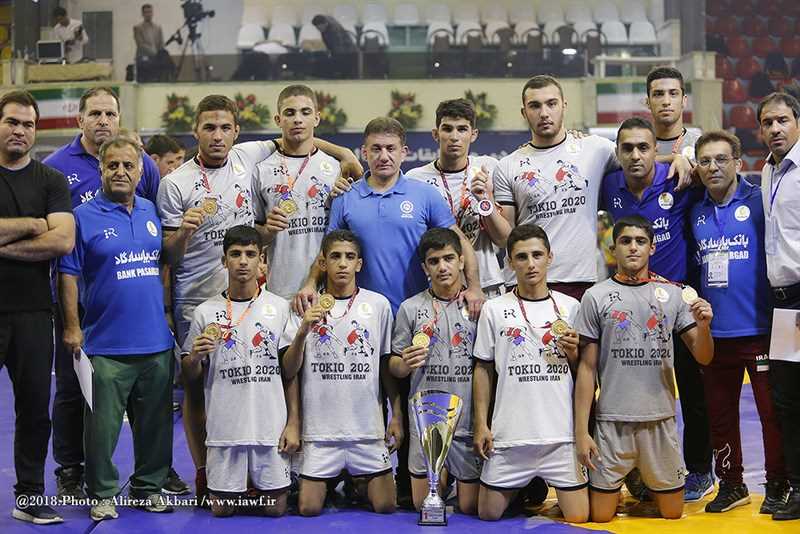تیم کشتی آزاد نوجوانان ایران قهرمان چهارمین دوره جام بین المللی یادگار امام (ره) شد