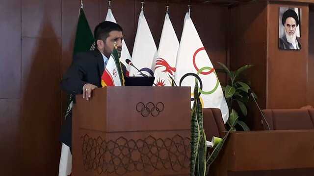 وزیر ورزش و جوانان حکم ریاست علیرضا دبیر در فدراسیون کشتی را امضا کرد